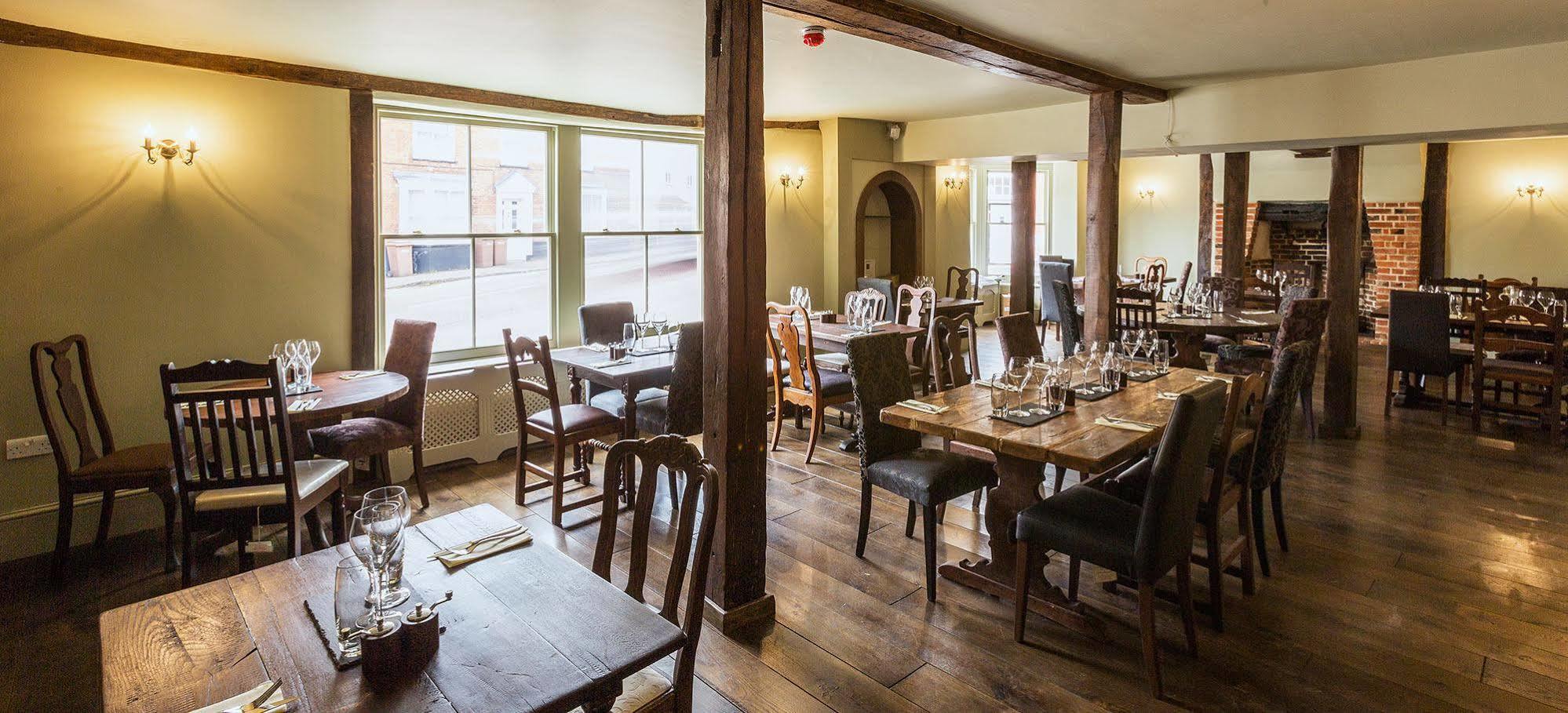 The Harvard Inn Stock Bagian luar foto